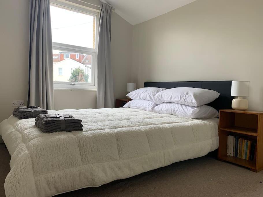 Central 2 Bed Flat. Free Parking Bristol Bagian luar foto